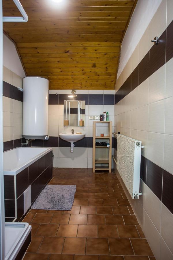 Apartmany Ve Mlejne Cachrov 외부 사진