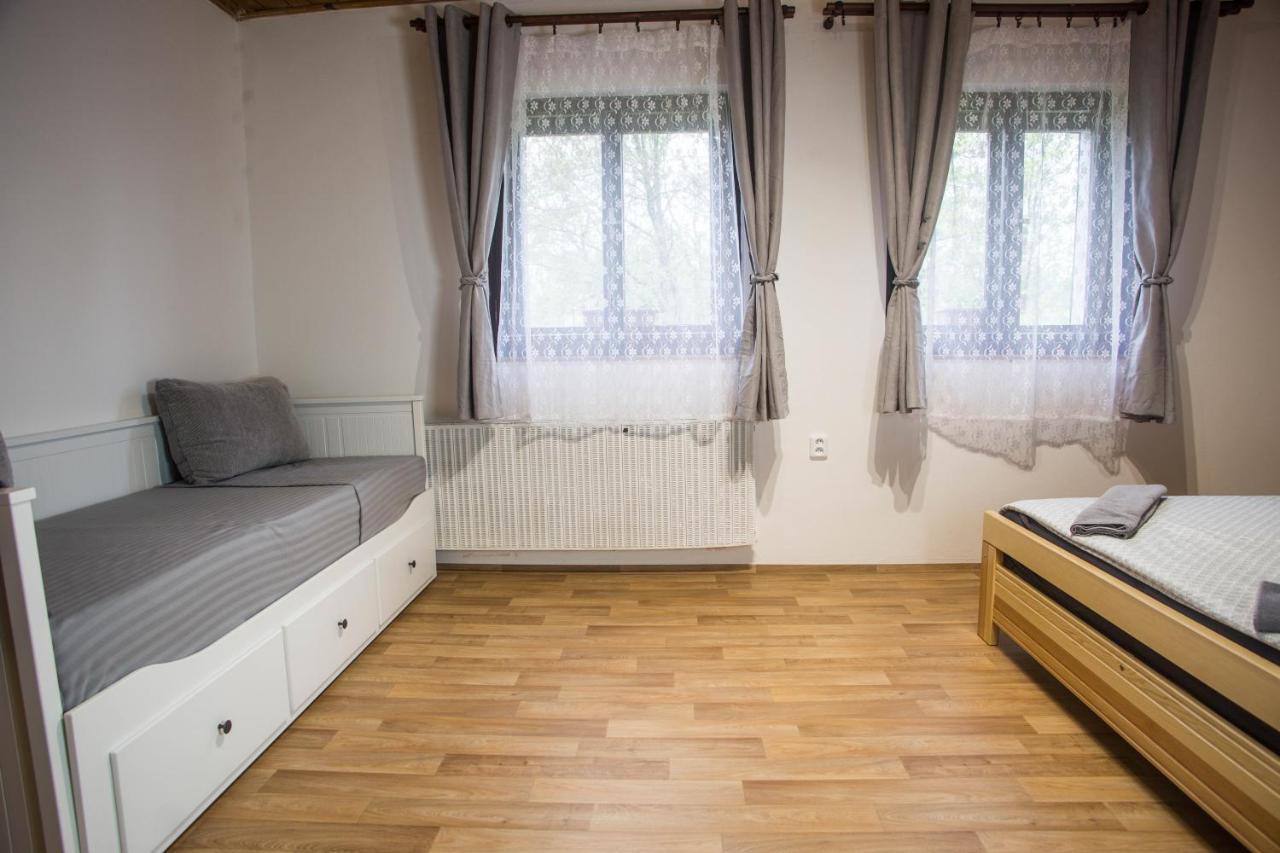 Apartmany Ve Mlejne Cachrov 외부 사진