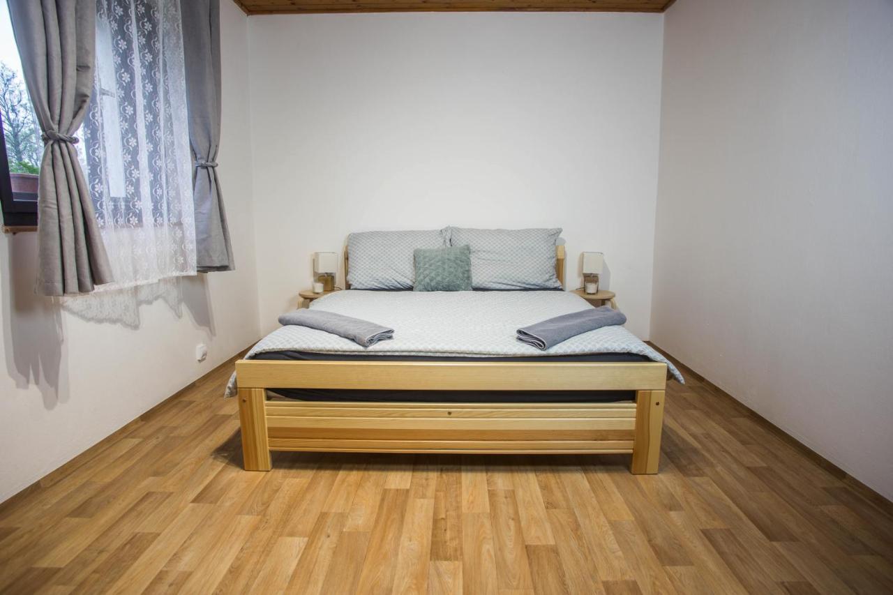 Apartmany Ve Mlejne Cachrov 외부 사진