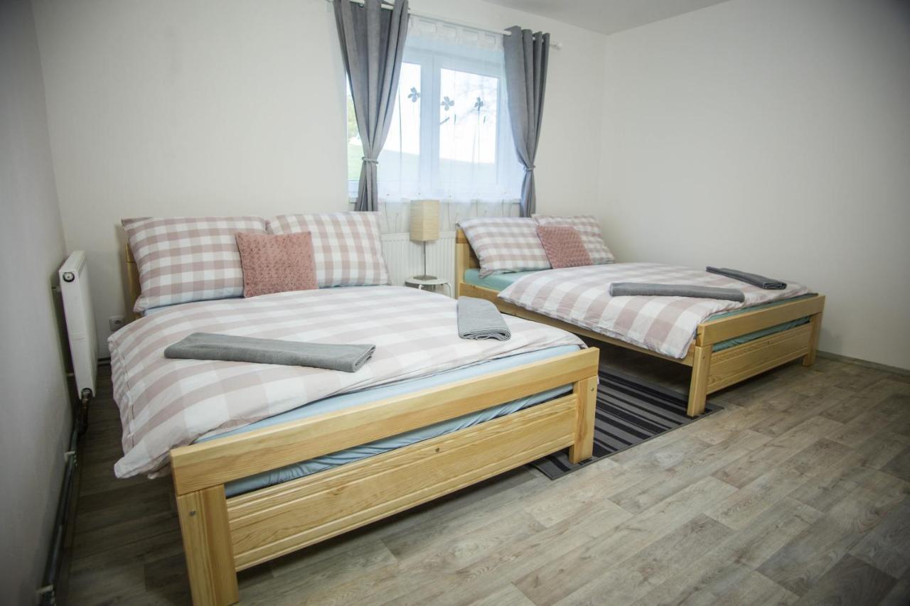 Apartmany Ve Mlejne Cachrov 외부 사진