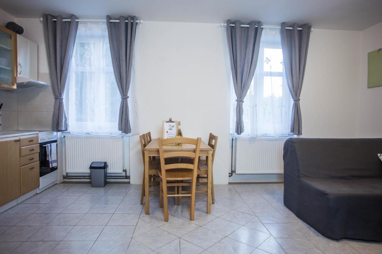 Apartmany Ve Mlejne Cachrov 외부 사진