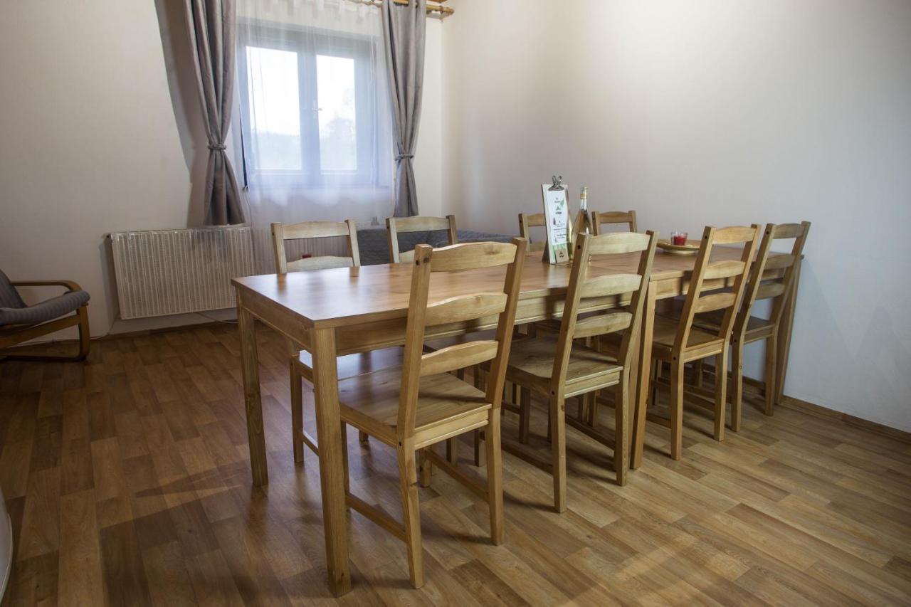 Apartmany Ve Mlejne Cachrov 외부 사진