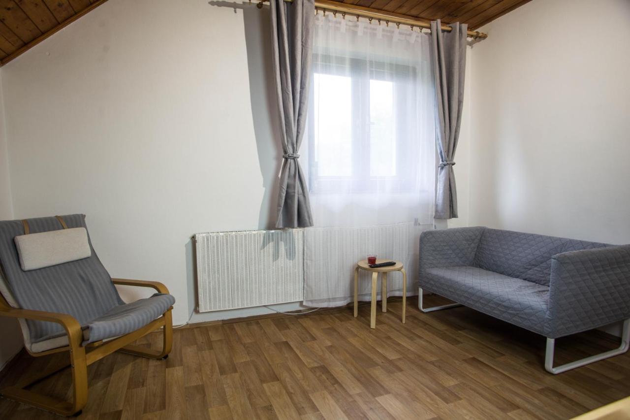 Apartmany Ve Mlejne Cachrov 외부 사진